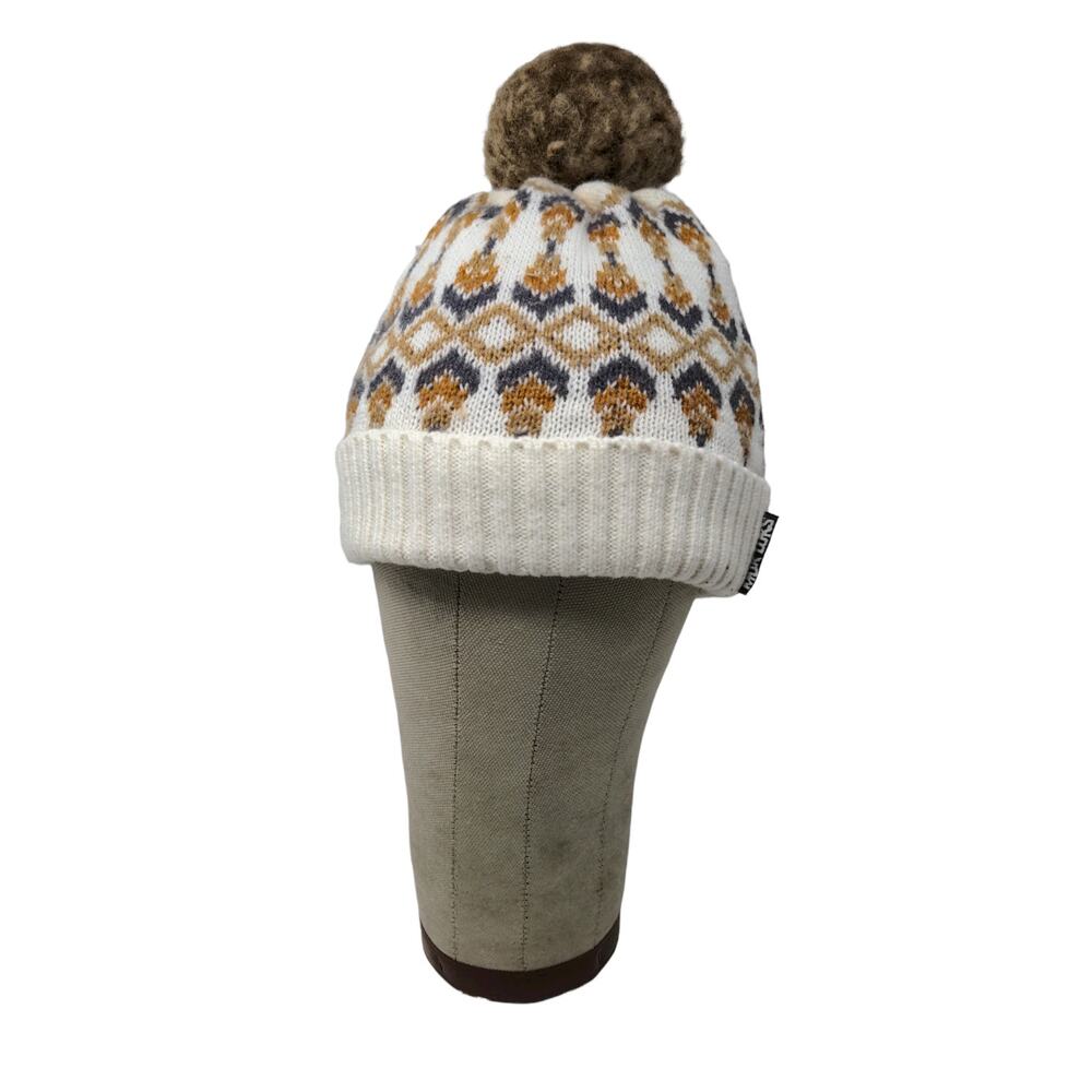 Muk Luks Beanie Winter Hat Pom Pom White Brown Acrylic Wool Blend